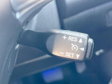 【クルーズコントロール】高速道路もラクラク走行。アクセルを離しても一定速度で走行ができ、長距離運転時の負担を軽減!加速・減速も簡単なスイッチ操作で調整できます。
