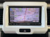 クリアな画質を楽しんでいただけるフルセグ地デジTV付きメモリーナビです。CD再生はもちろんのこと、USB端子からスマホを接続し、充電しつつ中の音楽を楽しんでいただけます!