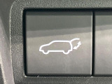 【パワーバックドア】スマートキーや運転席のボタンを押すだけでリアゲートが自動で開閉します!荷物を持っている時や、高い位置にあるバックドアを閉める際に便利な機能です♪