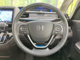 【純正革巻きステアリング】上質な革を使用することで、手にしっかり馴染みとても運転しやすいハンドルです♪