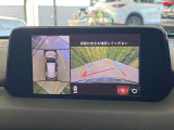 【360°ビューモニター】専用のカメラにより、上から見下ろしたような視点で360度クルマの周囲を確認することができます☆死角部分も確認しやすく、狭い場所での切り返しや駐車もスムーズに行えます。