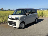 車両の品質管理は室内展示場を完備しておりますので、品質を保った状態の車両をご覧いただけます。