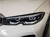 BMWのオートライトは積極的にライトをつけることにより、自車の存在を周囲に向けアピールいたします。それは安全性への配慮でもあります。