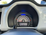 シンプルなデザインで分かりやすく、視認性の高いメーターで、安心して運転に集中できる環境を提供します。