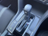 【 シフト 】スムーズなシフトチェンジで快適にお車を操縦していただけます!//