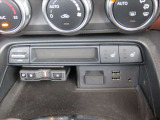 オートエアコン 自動車室内の希望温度を設定すると、自動的にヒーターやクーラーの温度調整や風量調整などを行ってくれる快適装備です!冬場に嬉しいシートヒーターも装着されています★☆★☆