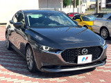 大好評のボディコーティング「弾スプラッシュコート」もご納車までに施工可能。通常のガラスコートと異なる、耐久年数6年の無機質ガラスコーティングが、ボディをキレイな状態に保ってくれます。