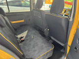 後部座席も広々綺麗です!