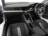 Audiのインテリアはエクステリア同様、優れたデザイン性とクオリティ、そして機能性を兼ね備えております。