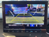 【バックカメラ】運転が苦手な方も車庫入れラクラクです!ギアをリバースに入れれば自動的にモニターが切り換わりますので、面倒な操作は不要です。狭い駐車場もお車を傷つけず安心です!