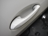 当社では全車充実の無料アフターサービス付です!全車無料2年保証&年3回3年間エンジンオイル交換無料&ポリマーメンテナンス施工&関東圏外陸送納車費用無料サービス中。詳しくはホームページをご覧ください。
