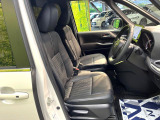 運転席シート廻りは使用感も少なく、良好な状態となっています。丁寧に使われていたことがよくわかりますね。