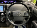 【純正革巻きステアリング】上質な革を使用することで、手にしっかり馴染みとても運転しやすいハンドルです♪