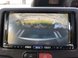 ★バックモニター★後退時に車両の後ろ側を画面に表示します。車庫入れなどでバックする際に後方確認ができ便利です。車庫入れが苦手な人もこれで安心。