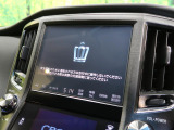 【メーカー純正ナビ】インテリアに溶け込むスタイリッシュな「専用設計」メーカーナビを装備♪視認性や操作性など基本性能にも優れ、より上質なカーライフをお楽しみいただけます。