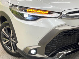 【LEDヘッドライト】悪天候や夜間走行時も良好な視界を確保し安心して運転できる高輝度LEDヘッドライトを装備!点灯速度が早く、消費電力も抑えられています。