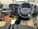納車から1ヶ月を目安に無料点検を受けていただけます。(最寄りの日産のお店でも可能です)