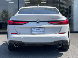 BMWを熟知したメカニックによる、360度の納車前点検。ドイツ本国と同様の教育・訓練を受けたメカニックが徹底的に点検、整備した後にお客様にお引渡しします。