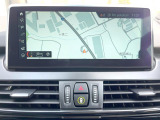 ●純正ナビ:一体感のあるナビは、高級感ある車内を演出してくれます。Bluetooth再生などオーディオ機能も充実しておりますので、運転もより楽しめます♪