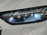 ●LEDヘッドライト:夜間走行時も良好な視界を確保し安心して運転できる高輝度LEDヘッドライトを装備!点灯速度が早く、消費電力も抑えられています。