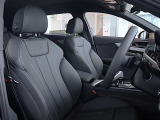 ●S-lineではお車のスポーティな個性をさらに際立てます。インテリアの上質なディティールが魅力をさらに演出します。