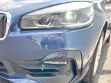 ●LEDヘッドライト:夜間走行時も良好な視界を確保し安心して運転できる高輝度LEDヘッドライトを装備!点灯速度が早く、消費電力も抑えられています。