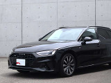 ●Audiが最初に採用したLEDポジショニングランプ。シャープなラインで昼間でも点けていたいと思うほど上品でオシャレです。夜間走行時はさらに目立ちます!