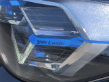 レーザーライトはハイビームで走行時に車速が約70km/hを超えると、既に点灯しているLEDハイビーム・ヘッドライトに加え、自動的に点灯、LEDライトの約2倍に相当する600mまで照らします。