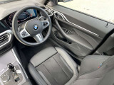 自動車保険も純正のクオリティを。BMWの正規ディーラーのみが取り扱い可能な、BMW専用自動車保険。専任のスタッフが皆様のカーライフを24時間365日サポート致します。