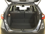 開口部が広く、荷物の積み降ろしが簡単で便利です。
