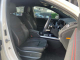 全国へのご納車を承っておりますので遠隔地のお客様にもご安心いただけます。(費用に関しましては、別途お見積りさせていただきます。)勿論、日本全国の正規ディーラーにて保証が受けられます。