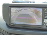 ☆車庫入れなどでバックする際に後方確認ができて便利です。車庫入れが苦手な人もこれで安心。