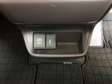 【充電用USBポート】スマホなどの充電に便利なUSBポートがついています!