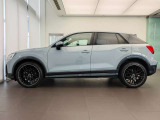 力強さとスポーティさを兼ね備えるのがQ2のデザインのいいポイントです。取り回しもしやすく、場所を問わず運転のしやすい1台です。