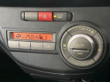 【オートエアコン】一度お好みの温度に設定すれば、車内の温度を検知し風量や温度を自動で調整。暑い…寒い…と何度もスイッチ操作をする必要はありません。快適な車内空間には必須の機能ですね♪