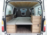 【新車/WoodVillage内装架装/8ナンバー/ガソリン2WD】オシャレなウッド内装&丸目フェイス♪サブバッテリー♪【全国納車可能】