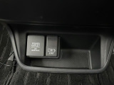 【 USB端子 】USB接続もついていますので携帯などの電子機器の充電にも使えて便利です♪