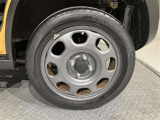 タイヤサイズは165/60R15です