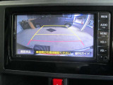 バックガイドモニターで、後方を確認しながら安心して駐車することができます。運転初心者も熟練者も必須の機能ですよ!