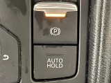 【電動パーキングブレーキ】パーキングブレーキを指先だけで操作可能です!力の弱い人にも安心してブレーキをかけていただけます!