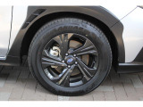 タイヤサイズは225/60R17 純正アルミホイール装着です!