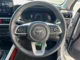 【ステアリングスイッチ】運転中、前方から目線をそらすことなく、オーディオ等の操作が可能な便利機能!安心&快適なドライブを演出してくれます♪