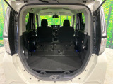 普段のお買い物や通勤、送迎等に十分な荷室スペースを確保しております。セカンドシートを倒すと、大きな荷物の積載も可能です♪