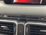 【CD/DVDプレーヤー/フルセグTV】オプションのCD/DVDプレーヤー/フルセグTVがついています!車内をより快適に!