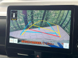 【バックカメラ】駐車時に後方がリアルタイム映像で確認できます。大型商業施設や立体駐車場での駐車時や、夜間のバック時に大活躍!運転スキルに関わらず、今や必須となった装備のひとつです!