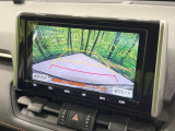 【バックカメラ】駐車時に後方がリアルタイム映像で確認できます。大型商業施設や立体駐車場での駐車時や、夜間のバック時に大活躍!運転スキルに関わらず、今や必須となった装備のひとつです!