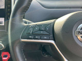 ステアリングスイッチが付いているので、運転中でも音量調整やチャンネル変更がスムーズにできちゃいます♪