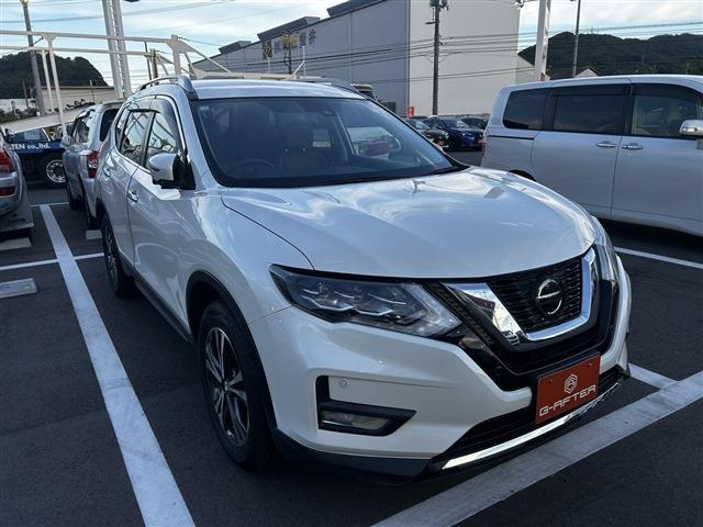 エクストレイル2.0 20Xi レザーエディション令和2年登録 純正9型ナビ アラウンドビュー