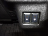 前席にシートヒーターが装備されていますので、寒い冬の日でも快適なドライブをお楽しみいただけます!