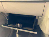 助手席側グローブボックスです!収納もたっぷりです!